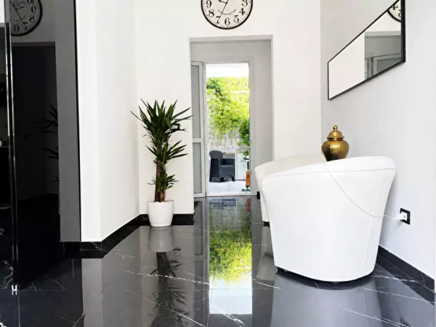 Immagine 1 di Casa bifamiliare in vendita  in Via Guido Reni a Padova