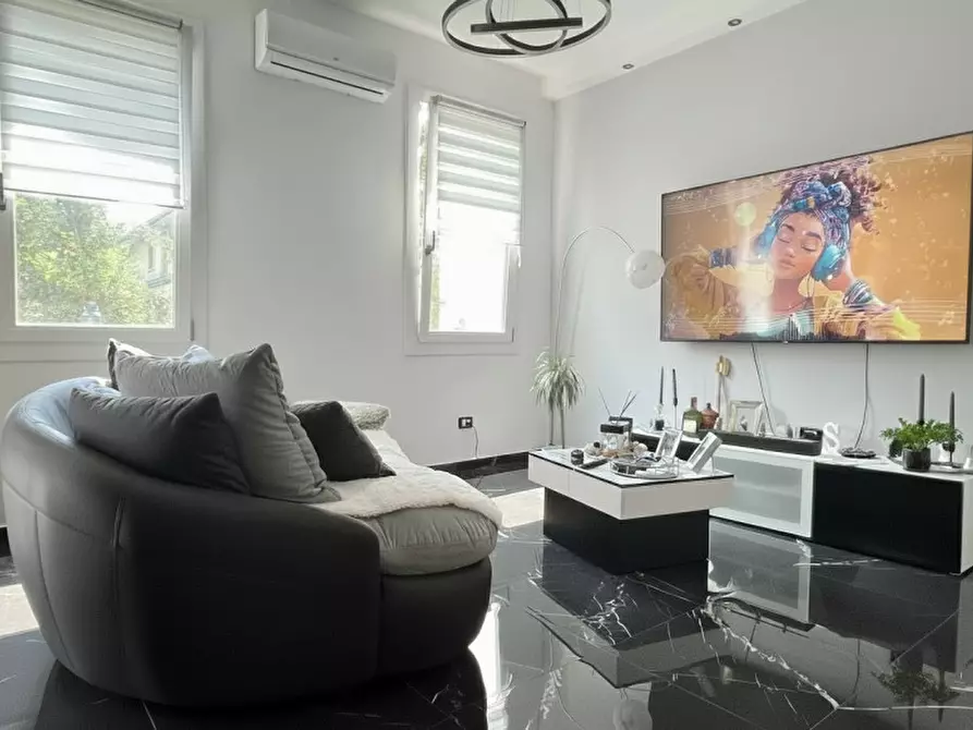 Immagine 3 di Casa bifamiliare in vendita  in Via Guido Reni a Padova