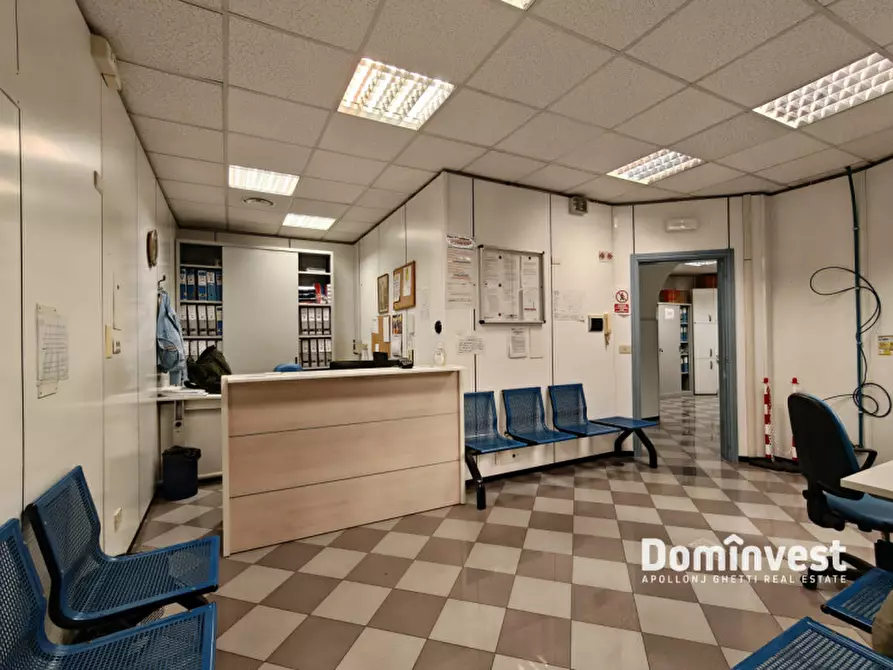 Immagine 2 di Appartamento in vendita  in Piazza dell'Emporio a Roma
