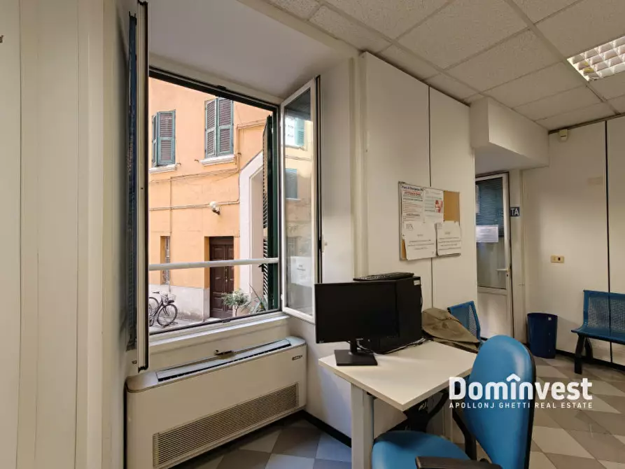 Immagine 3 di Appartamento in vendita  in Piazza dell'Emporio a Roma