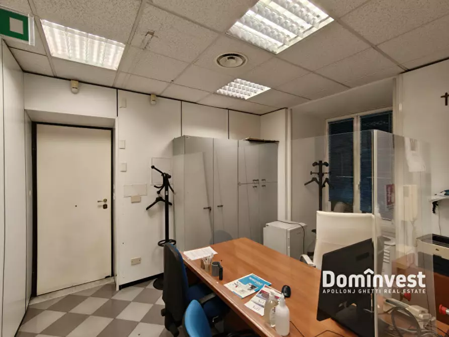 Immagine 8 di Appartamento in vendita  in Piazza dell'Emporio a Roma
