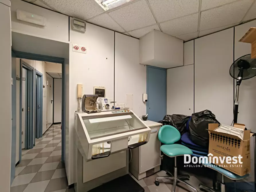 Immagine 15 di Appartamento in vendita  in Piazza dell'Emporio a Roma