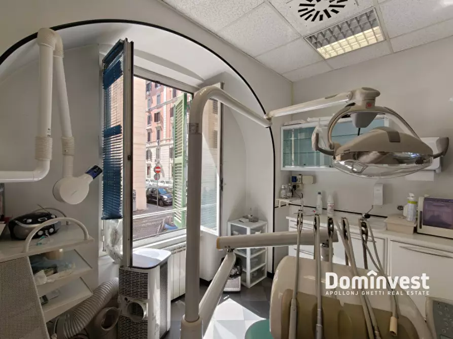Immagine 27 di Appartamento in vendita  in Piazza dell'Emporio a Roma
