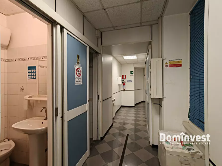 Immagine 31 di Appartamento in vendita  in Piazza dell'Emporio a Roma