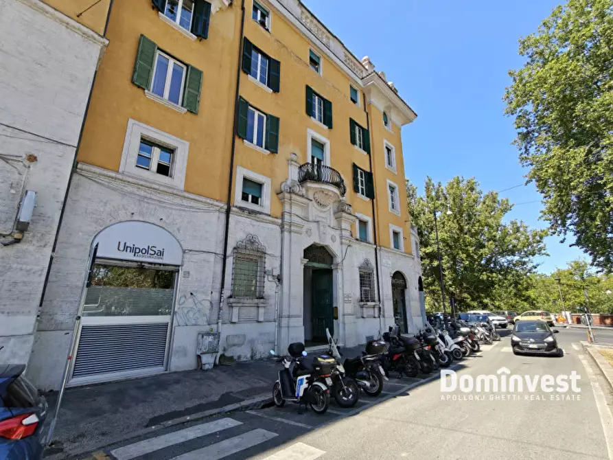 Immagine 45 di Appartamento in vendita  in Piazza dell'Emporio a Roma