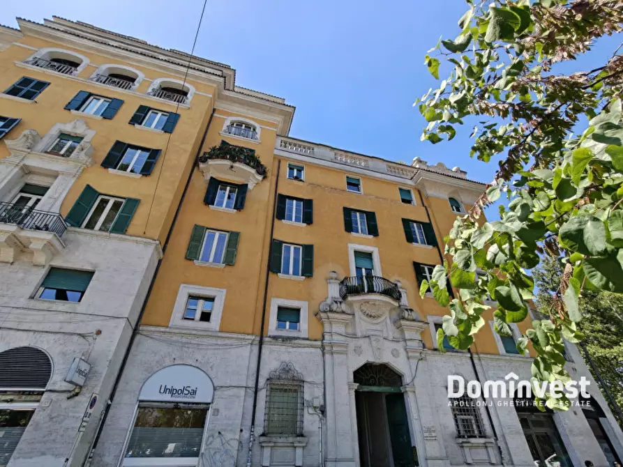 Immagine 46 di Appartamento in vendita  in Piazza dell'Emporio a Roma
