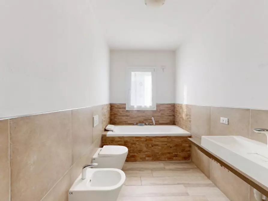 Immagine 23 di Casa bifamiliare in vendita  in Viale Anconetta a Vicenza