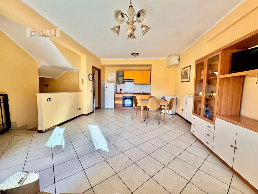 Immagine 3 di Appartamento in vendita  in Via Martiri delle Fosse Reatine, 111/e a Rieti