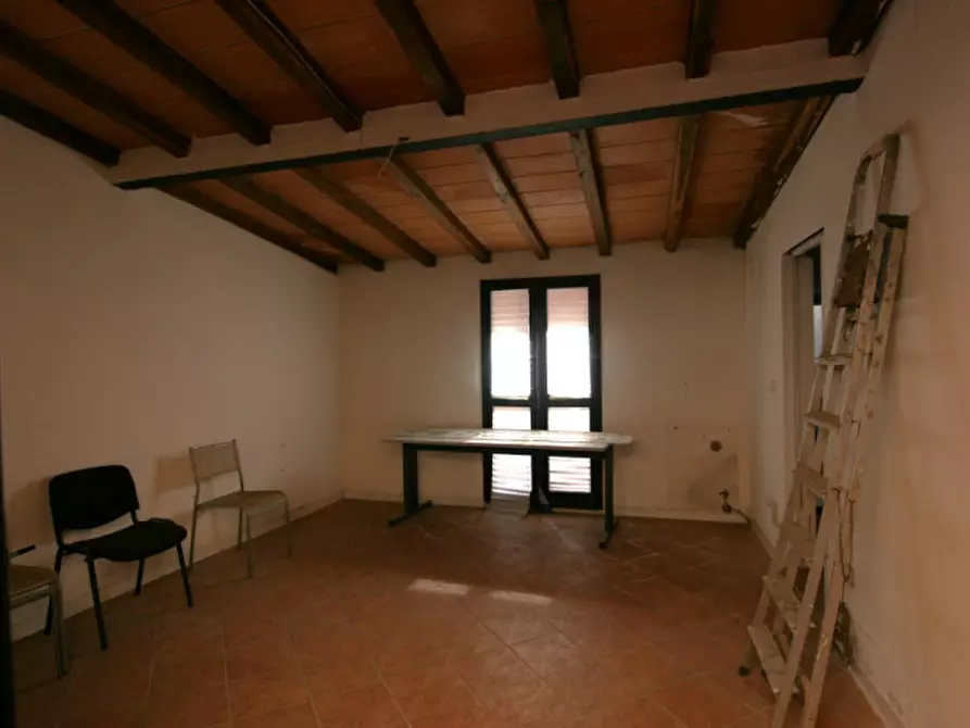 Immagine 5 di Casa indipendente in vendita  a Sinalunga
