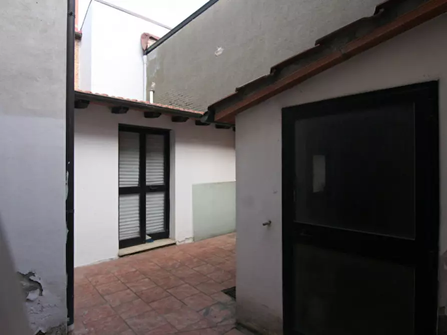 Immagine 10 di Casa indipendente in vendita  a Sinalunga