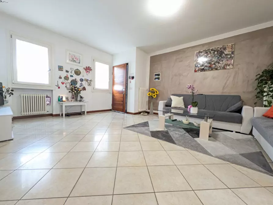 Immagine 5 di Appartamento in vendita  in Viale Roma 30 a Schio
