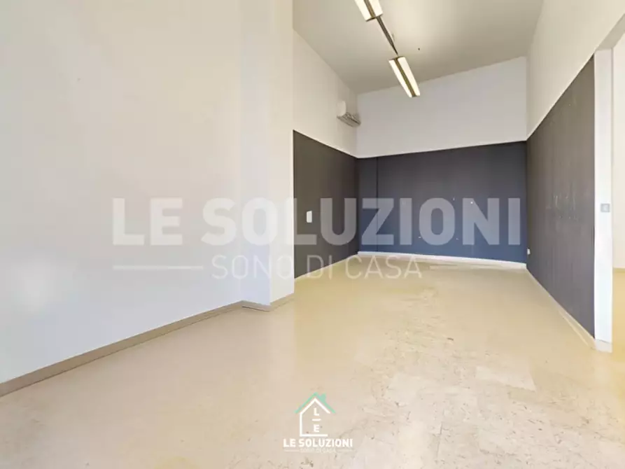 Immagine 2 di Magazzino in affitto  in VIA GIUSEPPE CHIANTERA 5-7 a Monopoli