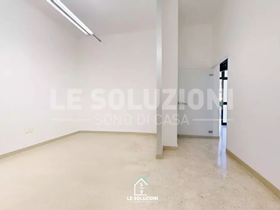 Immagine 9 di Magazzino in affitto  in VIA GIUSEPPE CHIANTERA 5-7 a Monopoli