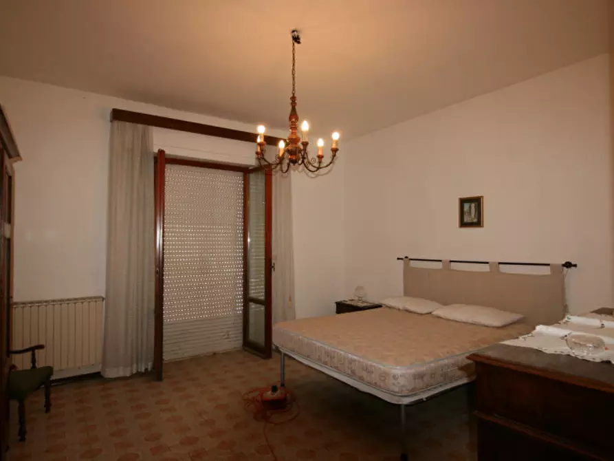 Immagine 8 di Rustico / casale in vendita  a Sinalunga