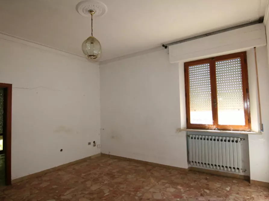 Immagine 11 di Rustico / casale in vendita  a Sinalunga