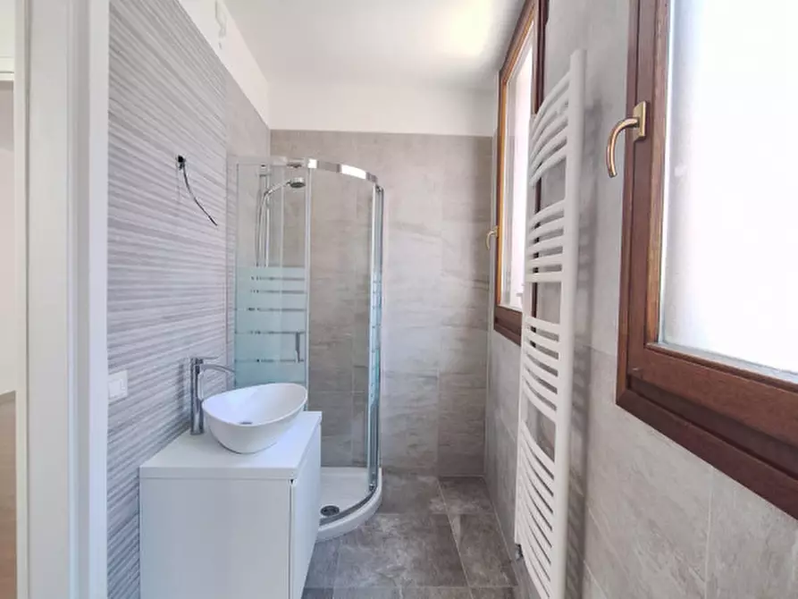 Immagine 10 di Appartamento in vendita  in Via Torquato Fraccon 11 a Rovigo