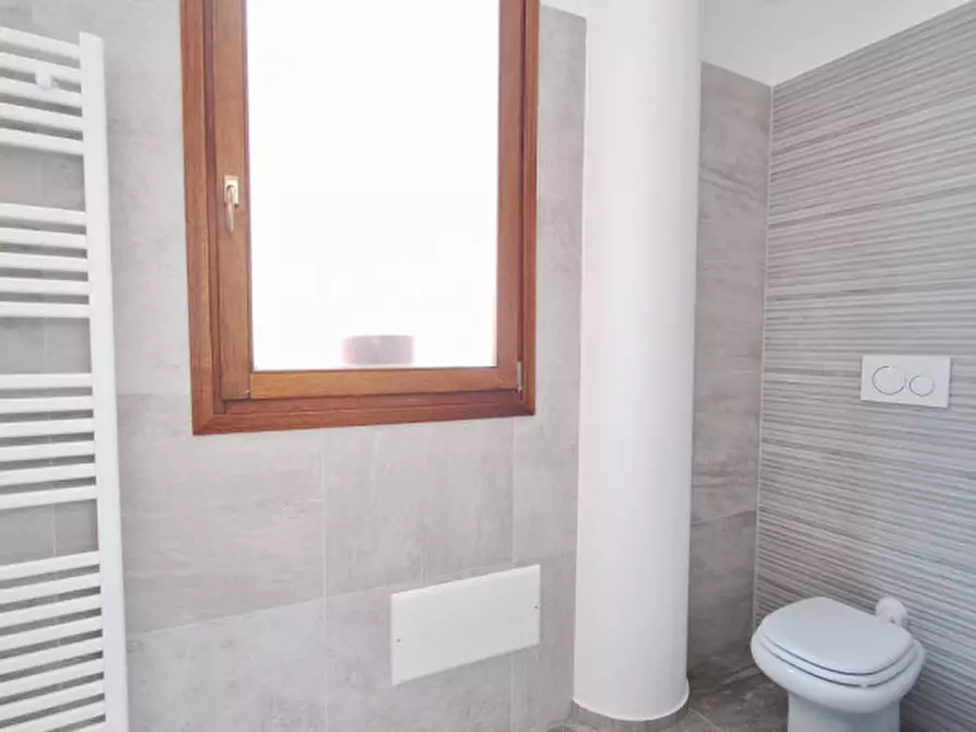 Immagine 11 di Appartamento in vendita  in Via Torquato Fraccon 11 a Rovigo