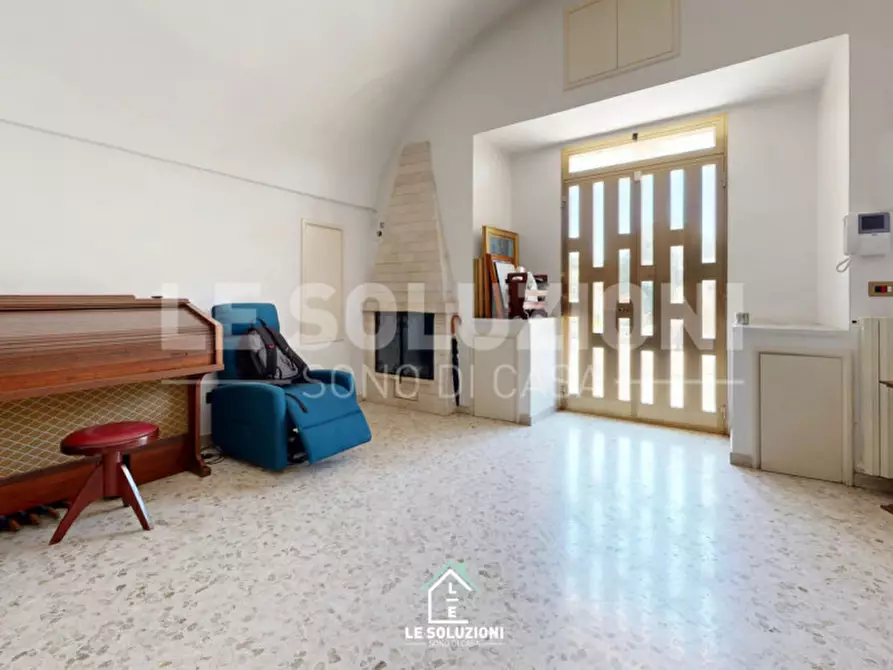 Immagine 3 di Villa in vendita  in CONTRADA COZZANA 389 a Monopoli
