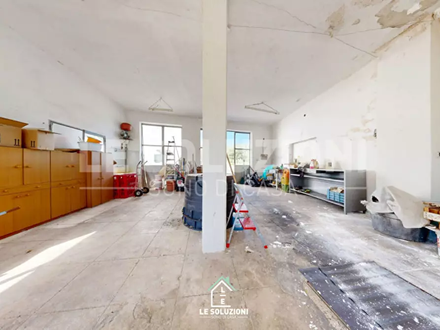 Immagine 25 di Villa in vendita  in CONTRADA COZZANA 389 a Monopoli