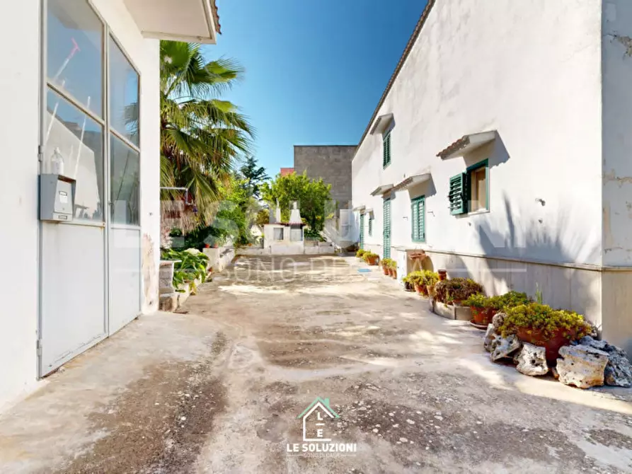 Immagine 28 di Villa in vendita  in CONTRADA COZZANA 389 a Monopoli