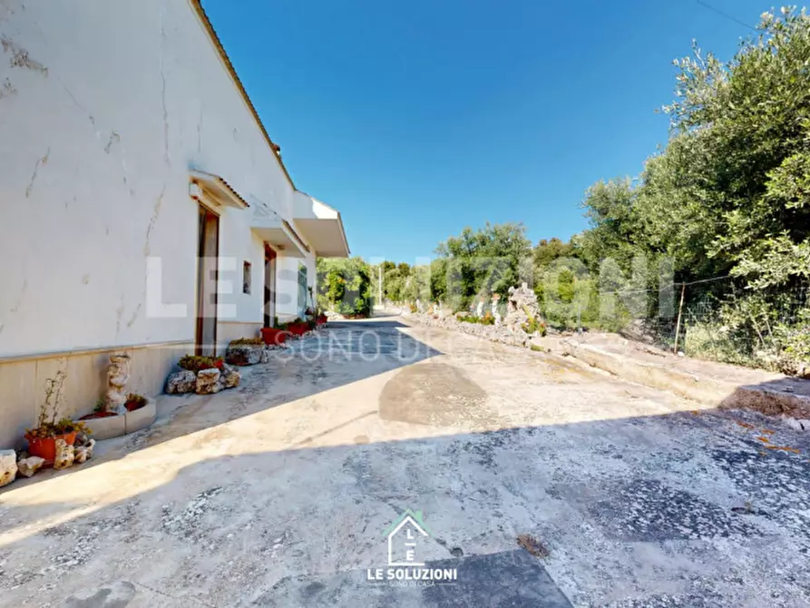 Immagine 30 di Villa in vendita  in CONTRADA COZZANA 389 a Monopoli