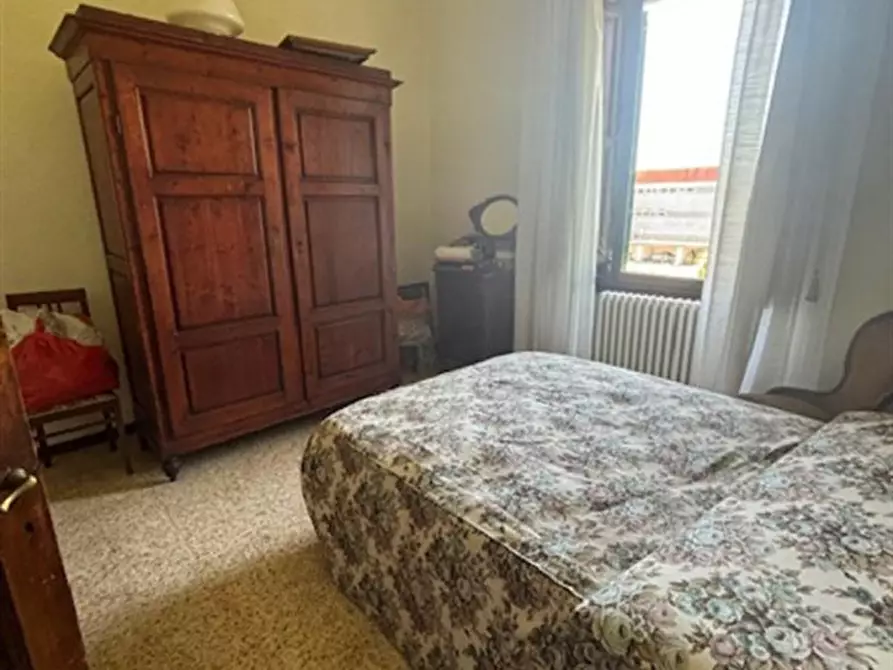 Immagine 14 di Villa in vendita  in centro a Terranuova Bracciolini