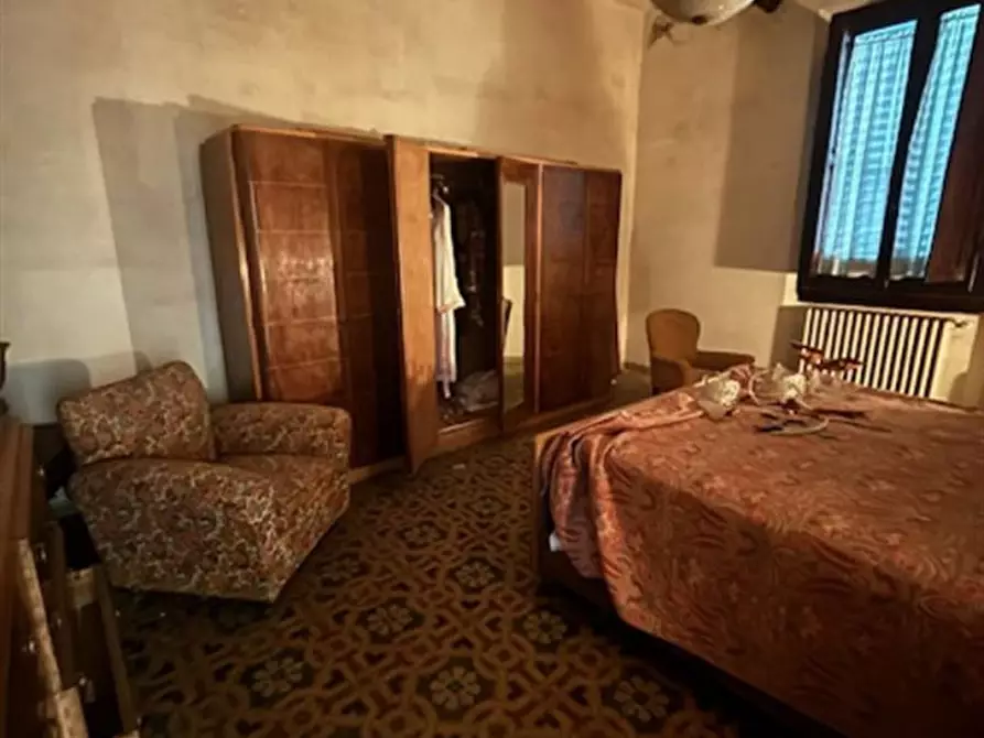 Immagine 17 di Villa in vendita  in centro a Terranuova Bracciolini