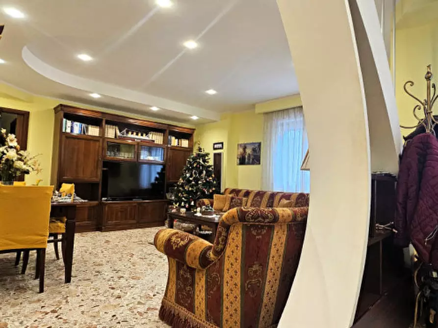 Immagine 4 di Appartamento in vendita  in Via Michele De Vio, 2 a Palermo