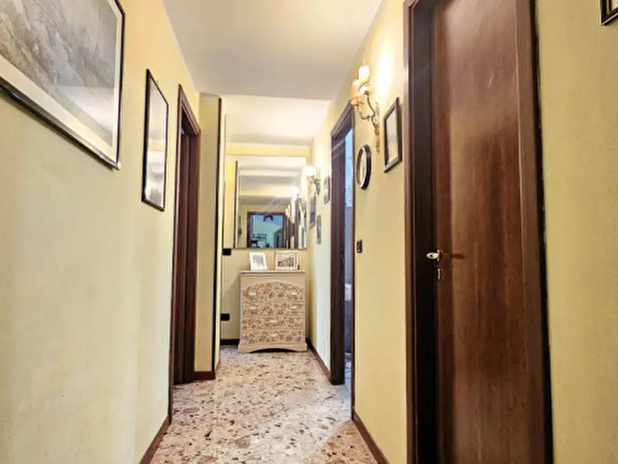 Immagine 22 di Appartamento in vendita  in Via Michele De Vio, 2 a Palermo