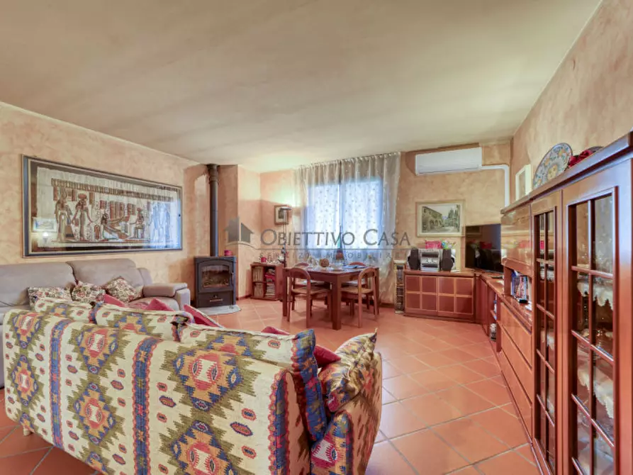 Immagine 2 di Casa bifamiliare in vendita  in Via Aldo Moro a Saccolongo