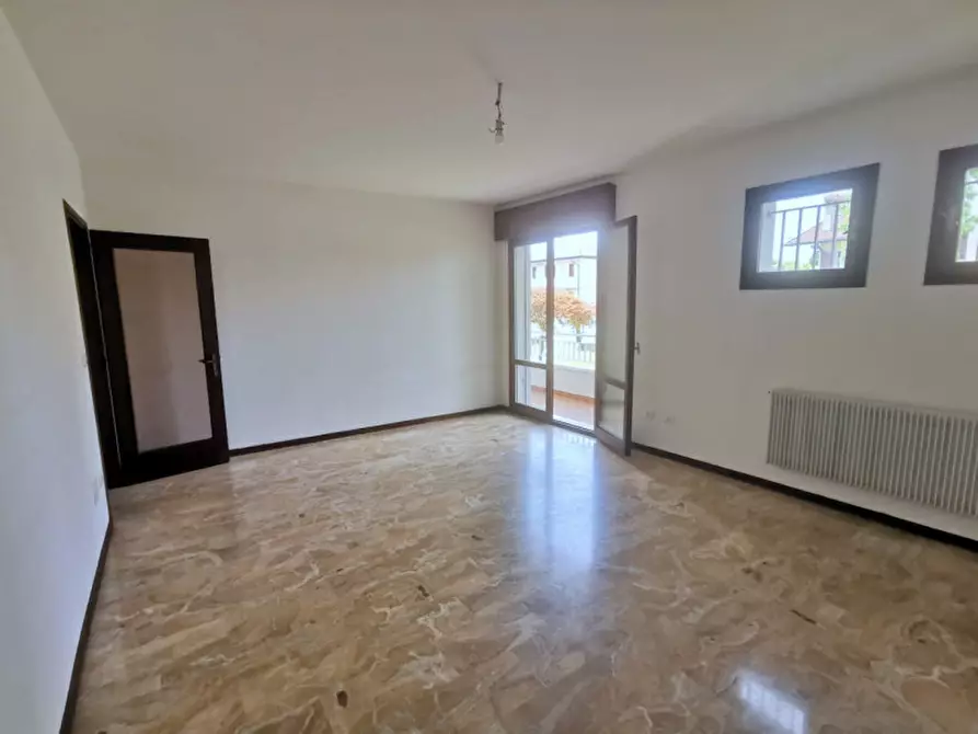 Immagine 1 di Casa trifamiliare in affitto  in Via Oberdan a Mestrino