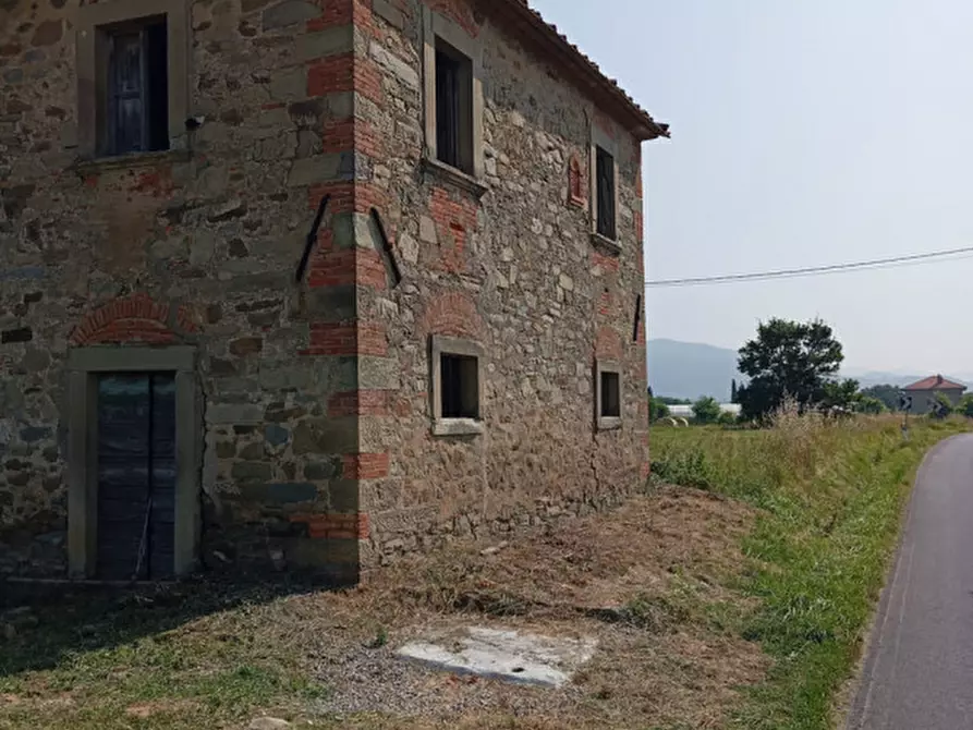 Immagine 2 di Rustico / casale in vendita  a Castiglion Fiorentino