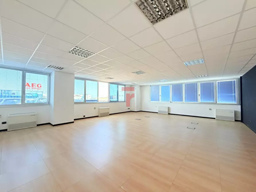 Immagine 3 di Ufficio in vendita  in Via Lisbona a Padova
