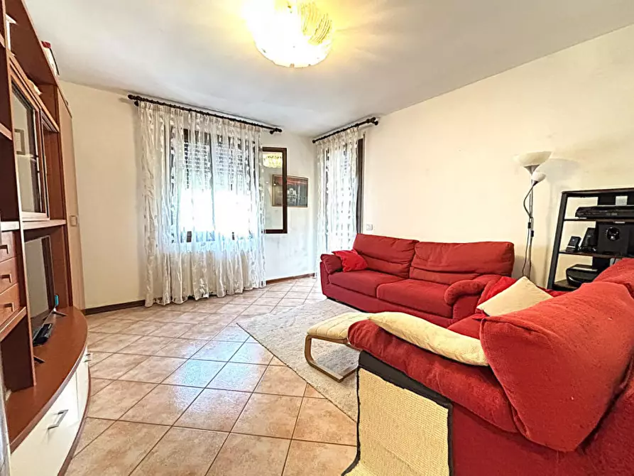 Immagine 1 di Appartamento in vendita  in via san benedetto 43 a Masera' Di Padova