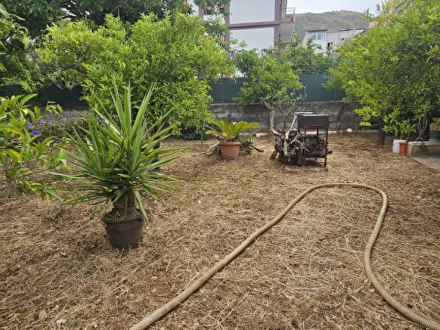 Immagine 20 di Villa in vendita  in Via Villa Cardillo, 13e a Palermo