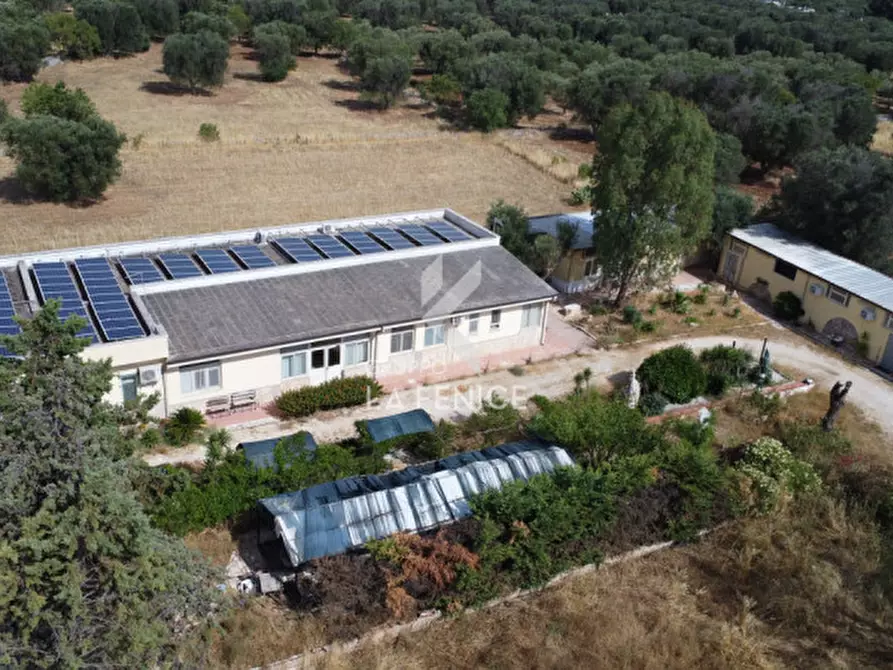 Immagine 1 di Villa in vendita  in contrada Pezza Le Monache a Villa Castelli