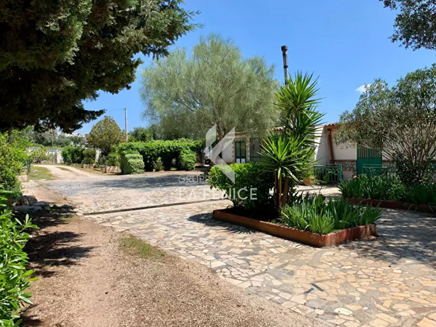 Immagine 17 di Villa in vendita  in contrada Pezza Le Monache a Villa Castelli