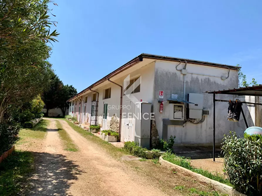 Immagine 30 di Villa in vendita  in contrada Pezza Le Monache a Villa Castelli