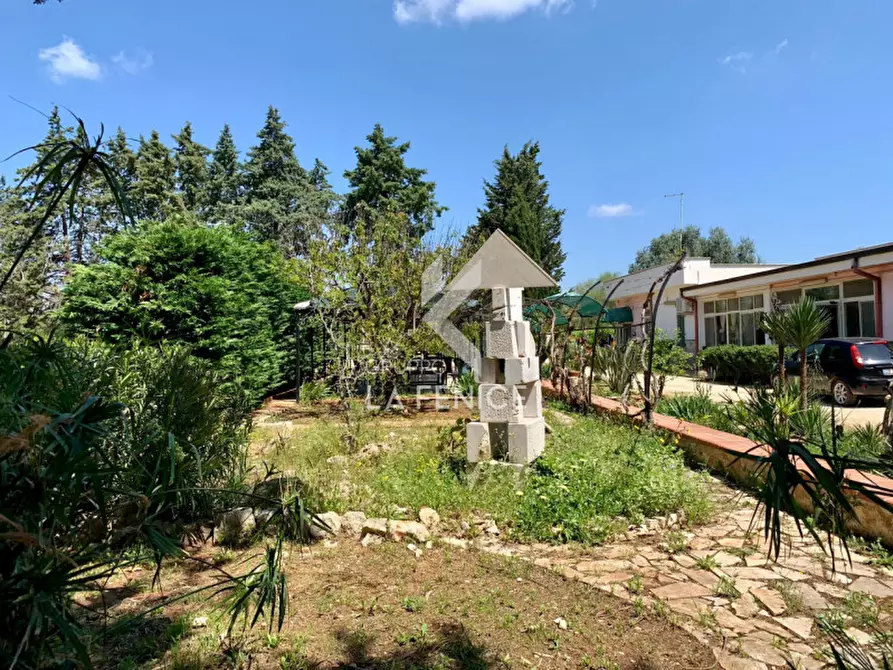 Immagine 60 di Villa in vendita  in contrada Pezza Le Monache a Villa Castelli