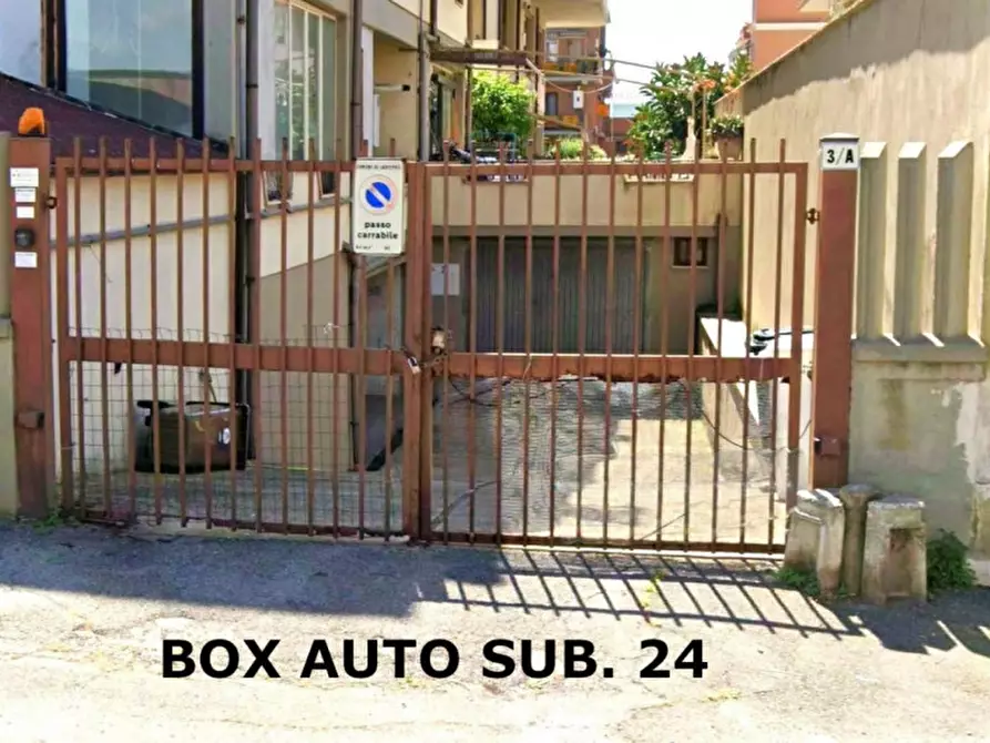 Immagine 1 di Posto auto in vendita  in Via Torre Perla, 00055 Ladispoli RM, Italia a Ladispoli