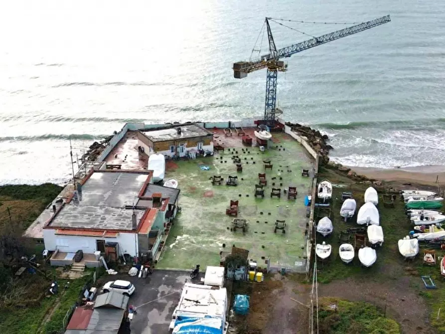 Immagine 2 di Capannone industriale in vendita  in Via Primo Mantovani 117, 00055 Ladispoli RM, Italia a Ladispoli