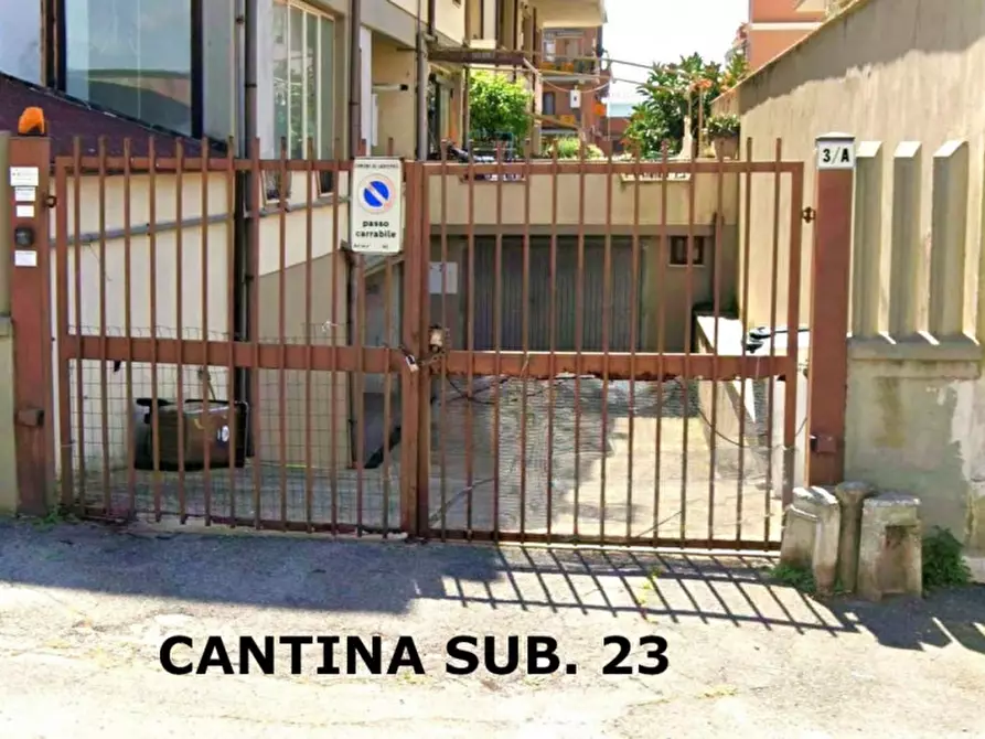Immagine 1 di Cantina in vendita  in Via Torre Perla, 00055 Ladispoli RM, Italia a Ladispoli