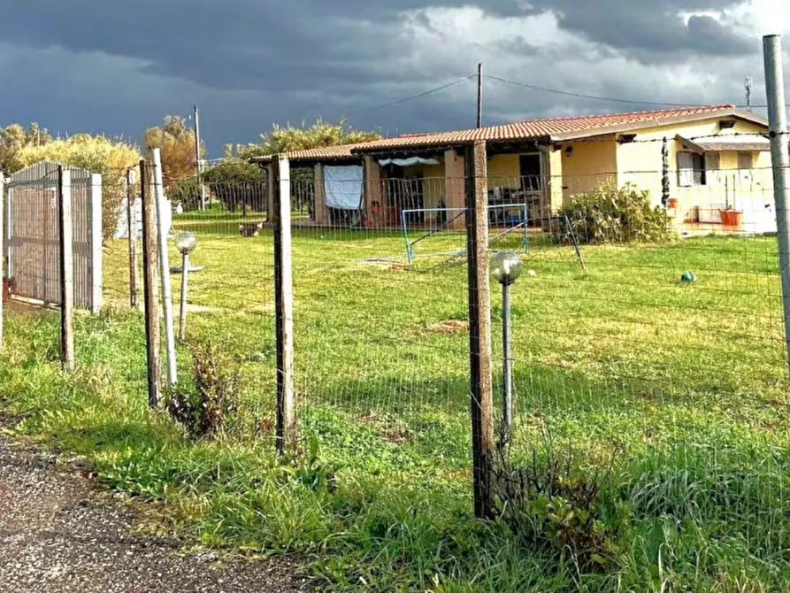 Immagine 1 di Casa indipendente in vendita  in Via Roma 117, 00055 Ladispoli RM, Italia a Ladispoli