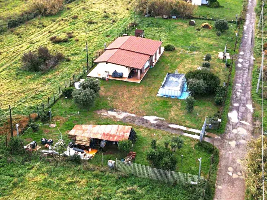 Immagine 2 di Casa indipendente in vendita  in Via Roma 117, 00055 Ladispoli RM, Italia a Ladispoli