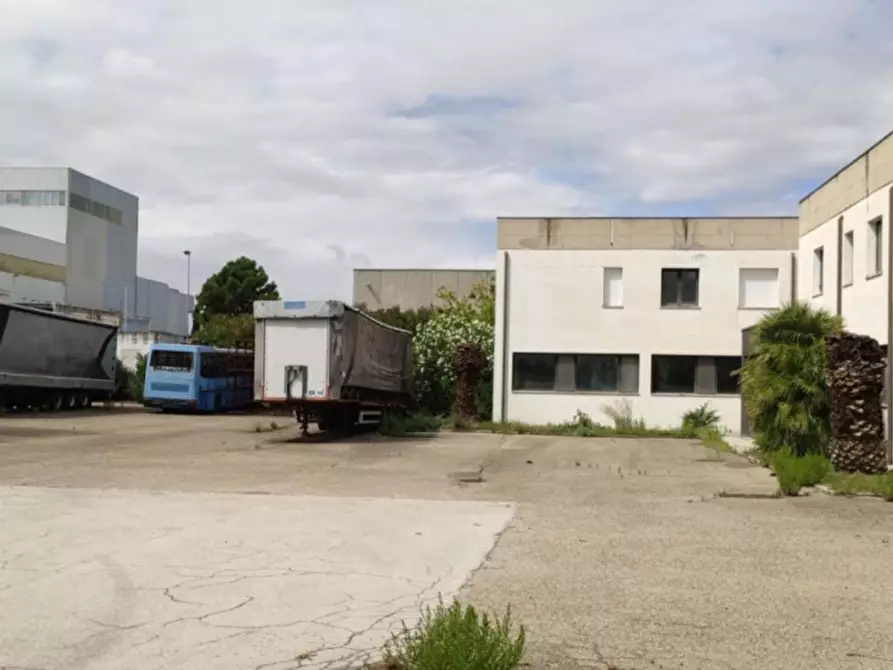 Immagine 6 di Capannone industriale in vendita  in Contrada San Nicola, N. 16 a Melfi