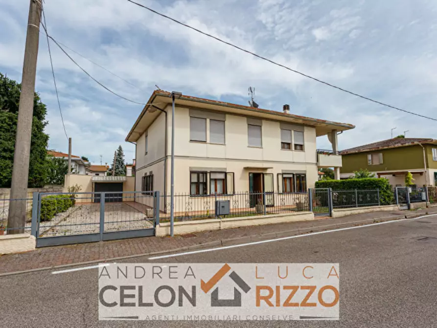 Immagine 6 di Casa bifamiliare in vendita  in Via Fratelli Cervi a Bagnoli Di Sopra