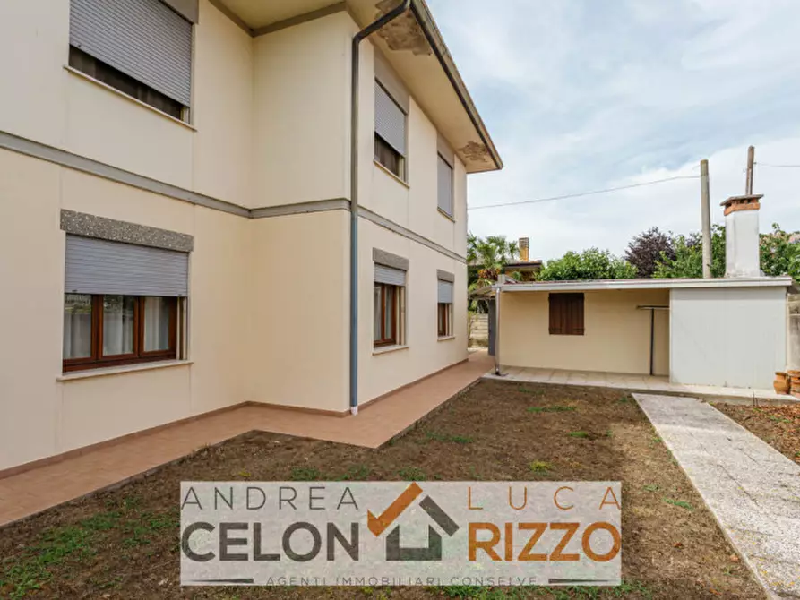 Immagine 9 di Casa bifamiliare in vendita  in Via Fratelli Cervi a Bagnoli Di Sopra