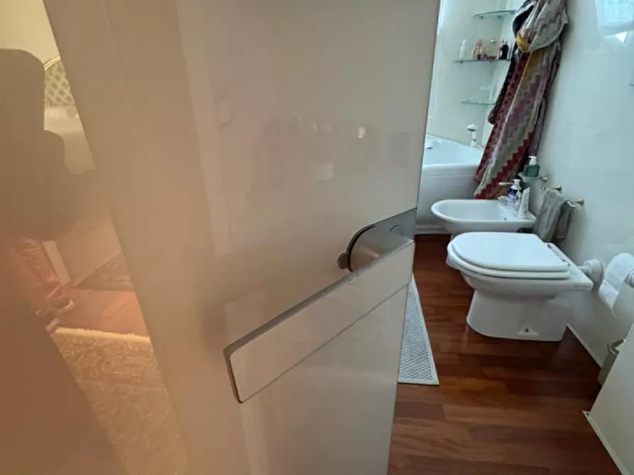 Immagine 41 di Attico in vendita  in via einaudi 40 a Matera