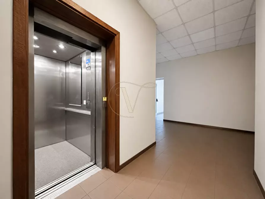 Immagine 19 di Ufficio in vendita  in Via della Croce Rossa 8 a Padova