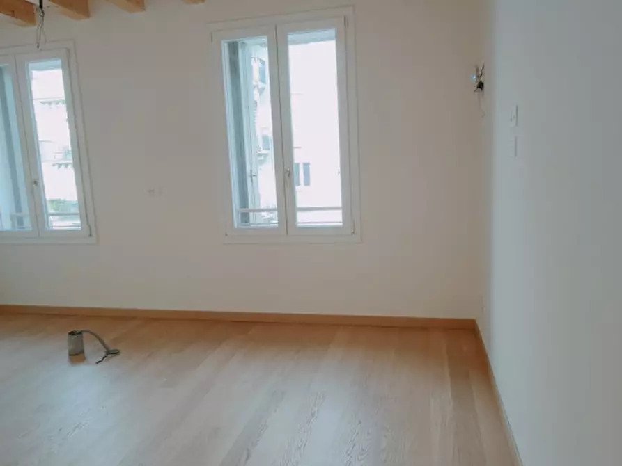 Immagine 9 di Attico in vendita  a Padova